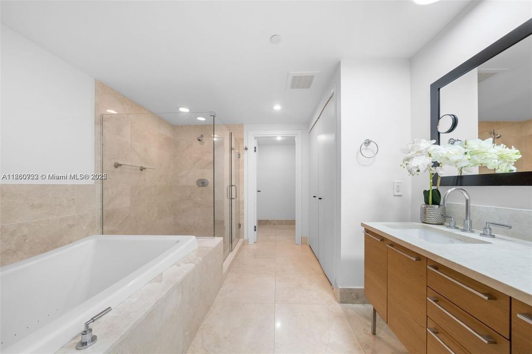 Active With Contract: $13,000 (3 beds, 3 baths, 1927 Square Feet)