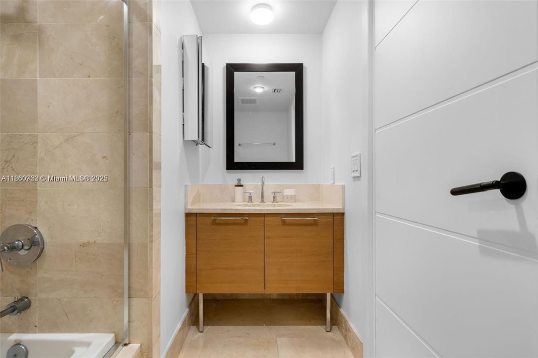 Active With Contract: $13,000 (3 beds, 3 baths, 1927 Square Feet)