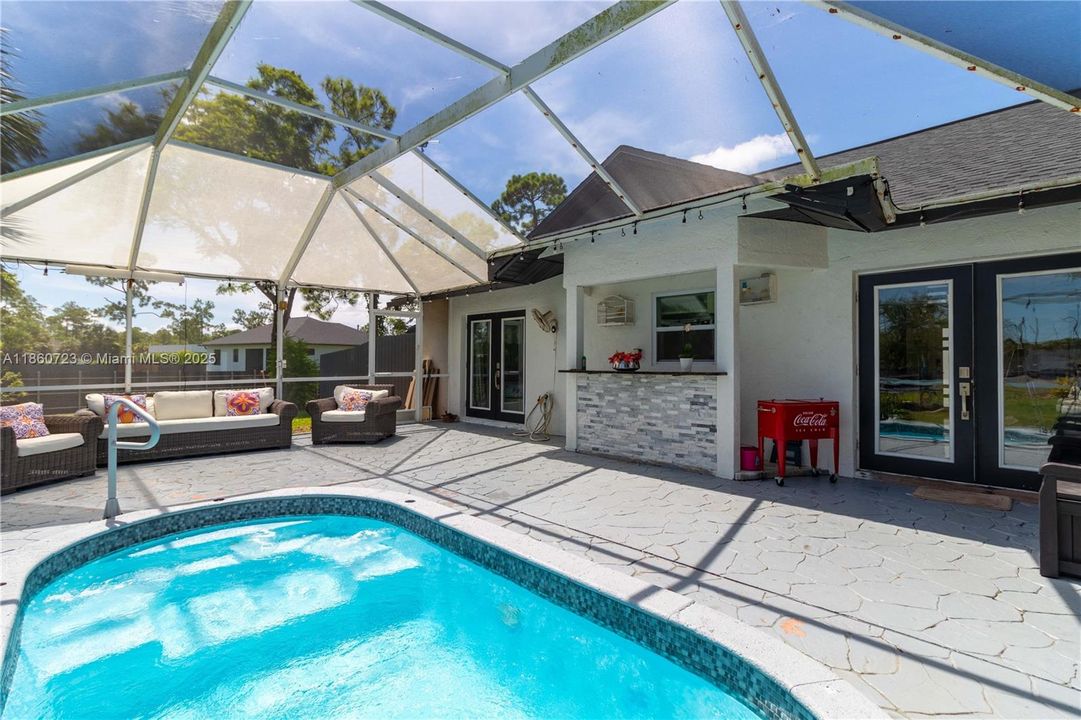 For Sale: $599,900 (2 beds, 2 baths, 1672 Square Feet)