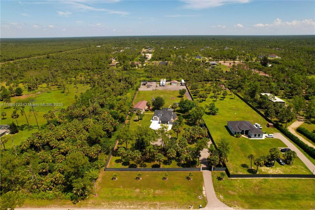 For Sale: $599,900 (2 beds, 2 baths, 1672 Square Feet)