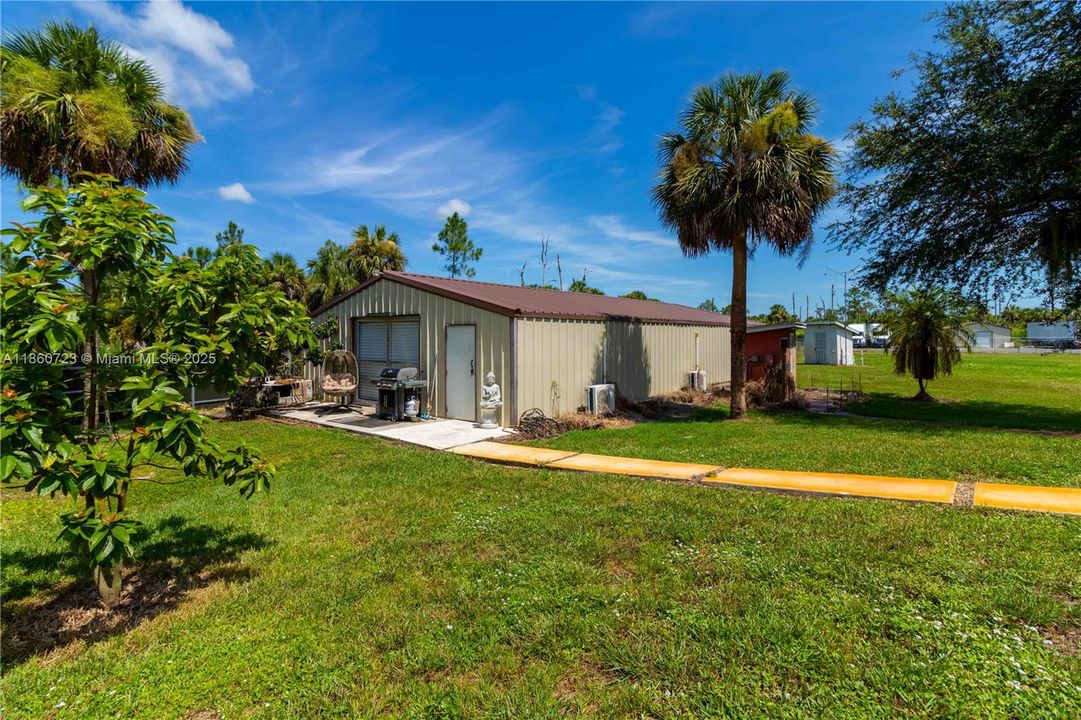 For Sale: $599,900 (2 beds, 2 baths, 1672 Square Feet)