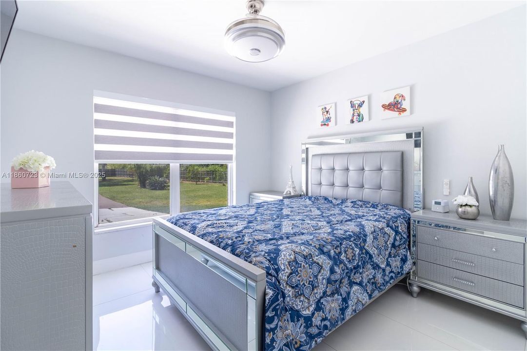 For Sale: $599,900 (2 beds, 2 baths, 1672 Square Feet)