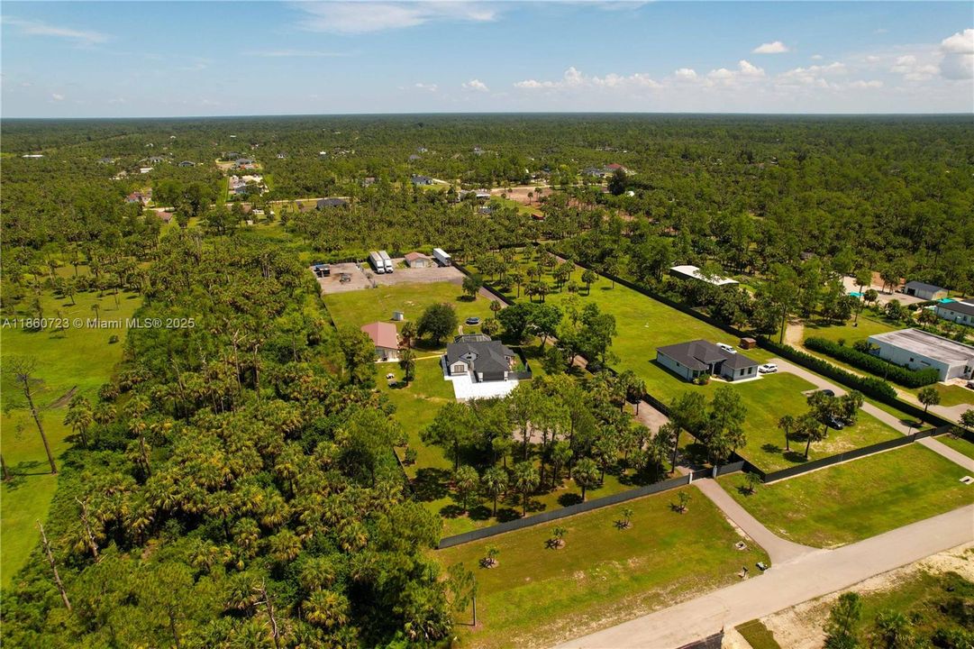 For Sale: $599,900 (2 beds, 2 baths, 1672 Square Feet)