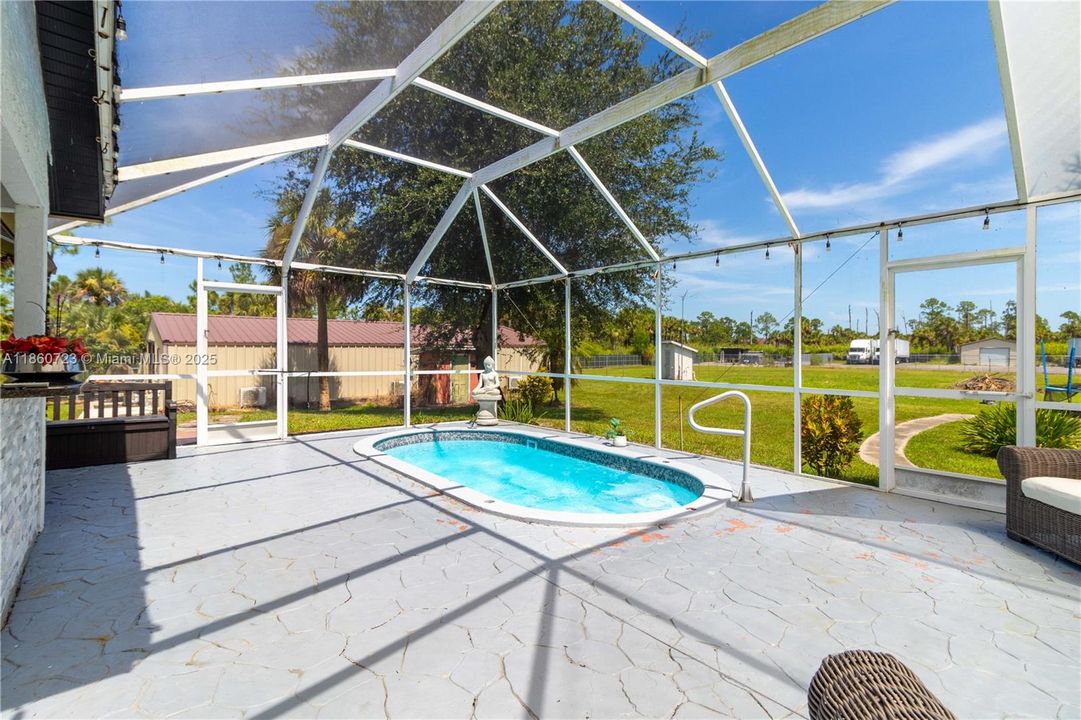 For Sale: $599,900 (2 beds, 2 baths, 1672 Square Feet)