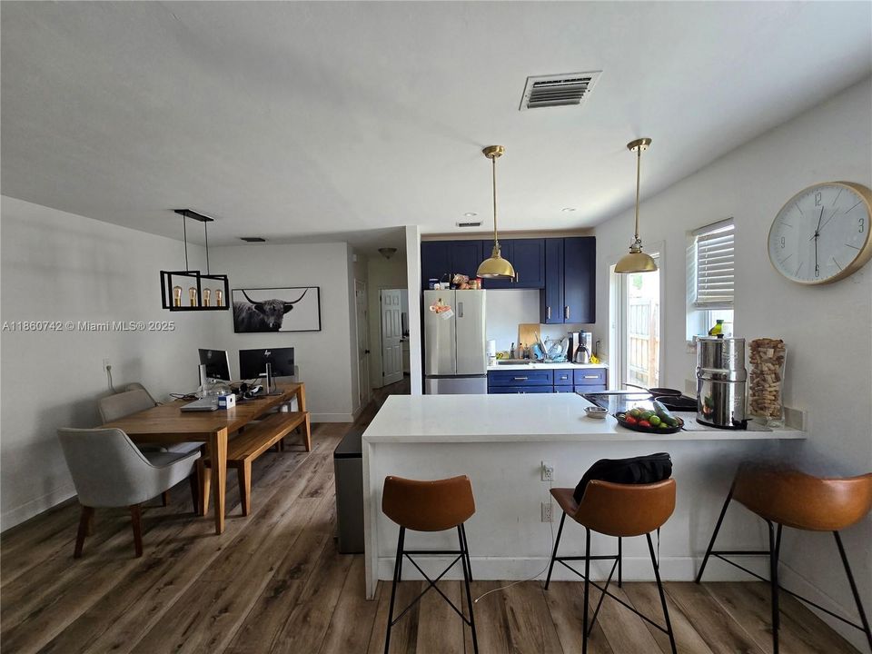 2283 Ne  2Beds 1Bath