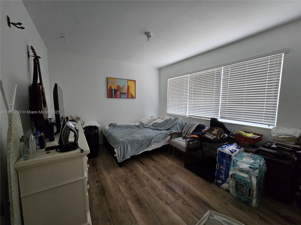 2283 Ne  2Beds 1Bath