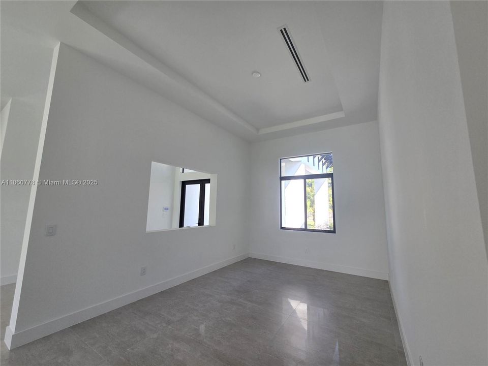 Recently Sold: $1,495,000 (5 beds, 4 baths, 3328 Square Feet)