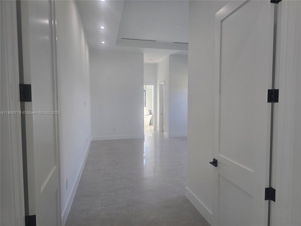 Recently Sold: $1,495,000 (5 beds, 4 baths, 3328 Square Feet)