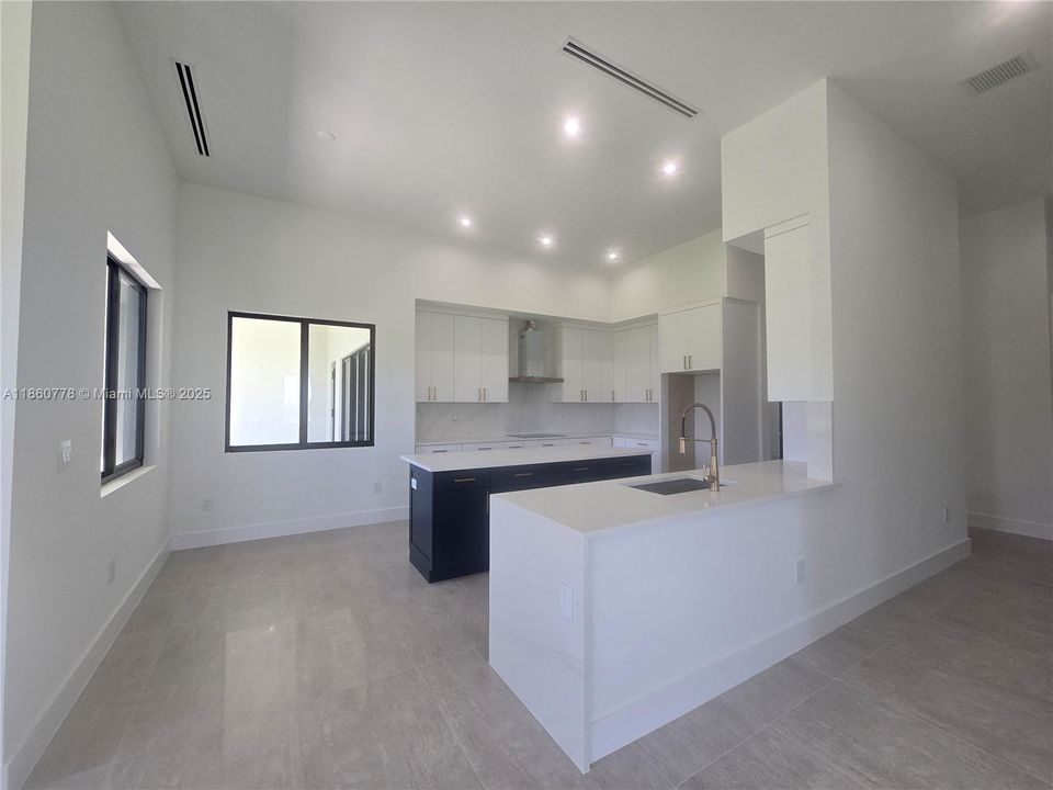 Recently Sold: $1,495,000 (5 beds, 4 baths, 3328 Square Feet)