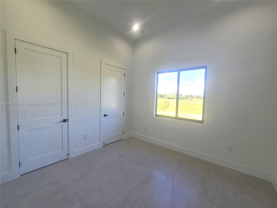Recently Sold: $1,495,000 (5 beds, 4 baths, 3328 Square Feet)