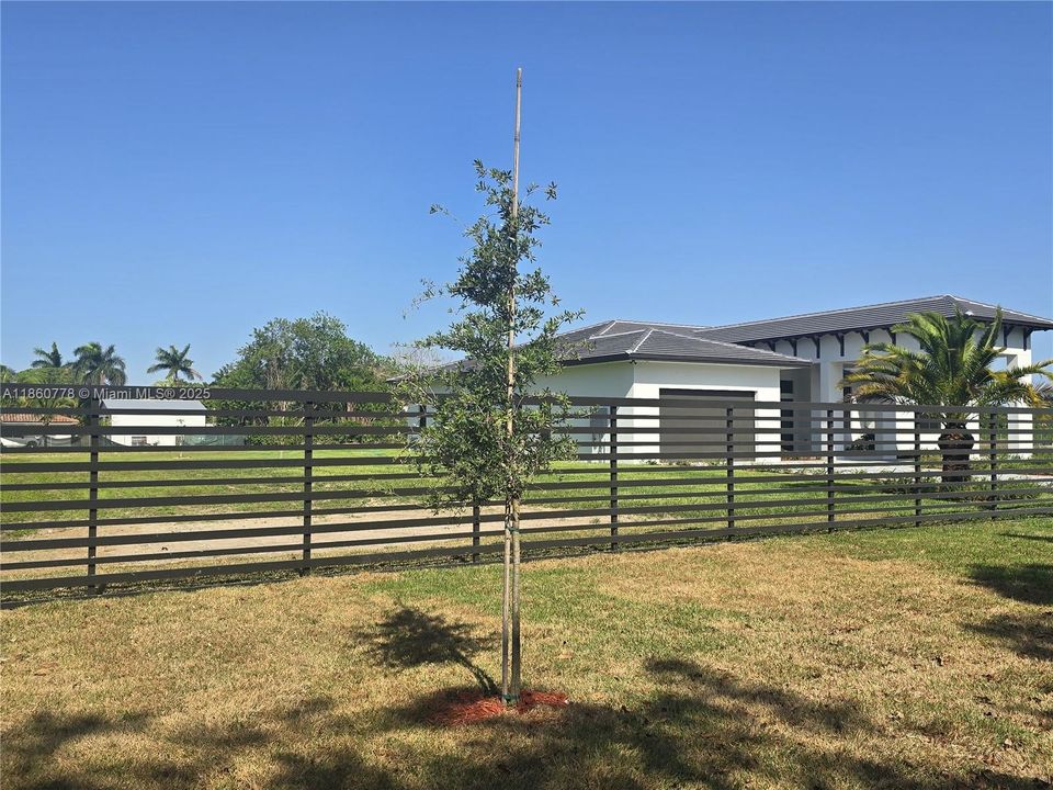 Recently Sold: $1,495,000 (5 beds, 4 baths, 3328 Square Feet)