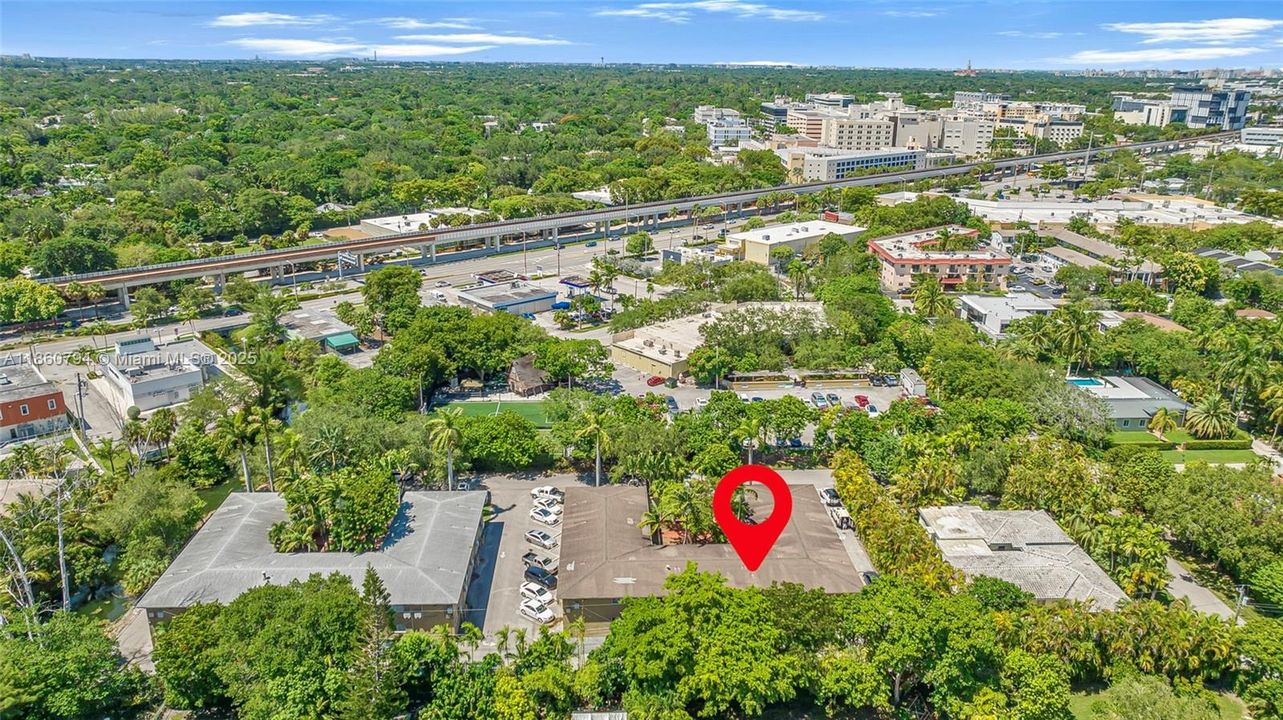 For Sale: $275,000 (1 beds, 1 baths, 510 Square Feet)