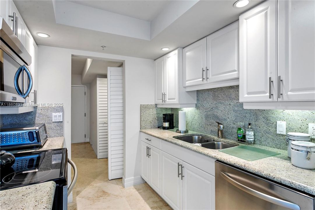 For Rent: $8,500 (2 beds, 2 baths, 1488 Square Feet)