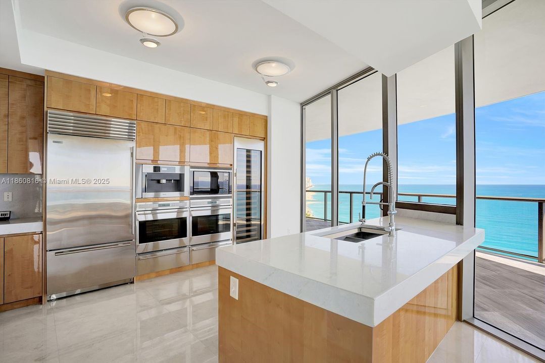 Activo con contrato: $37,000 (3 camas, 3 baños, 3281 Pies cuadrados)