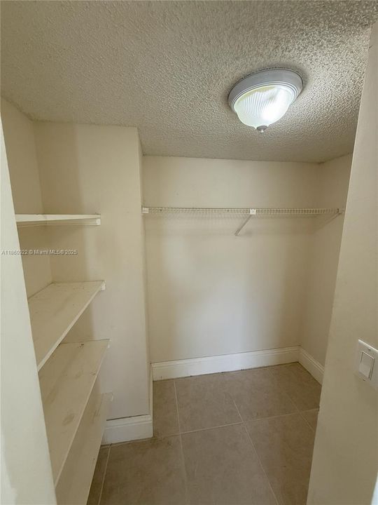 最近租的: $2,000 (2 贝兹, 2 浴室, 845 平方英尺)