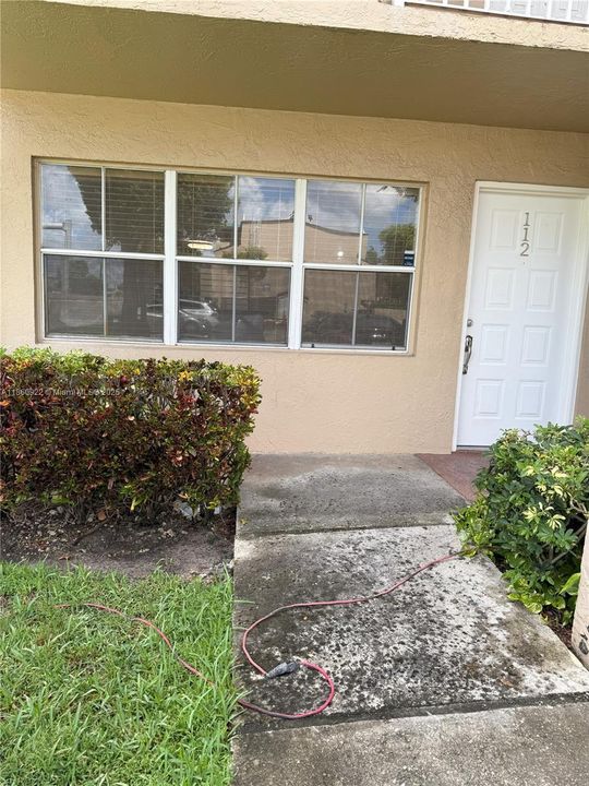 最近租的: $2,000 (2 贝兹, 2 浴室, 845 平方英尺)