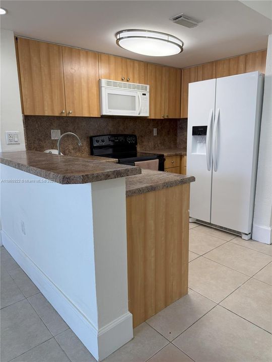 最近租的: $2,000 (2 贝兹, 2 浴室, 845 平方英尺)