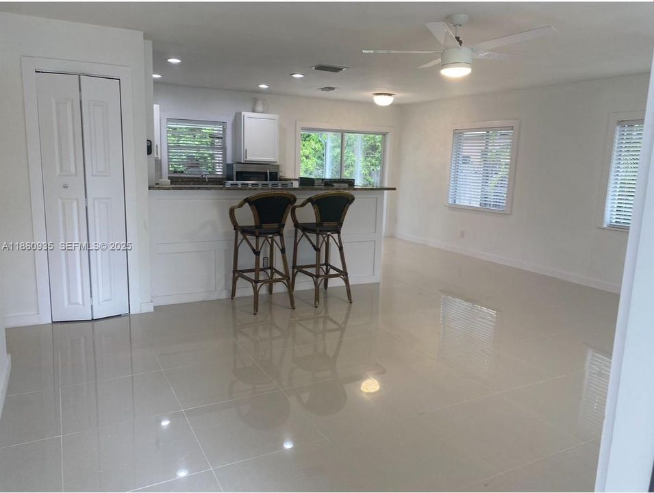 For Rent: $2,600 (3 beds, 2 baths, 1351 Square Feet)