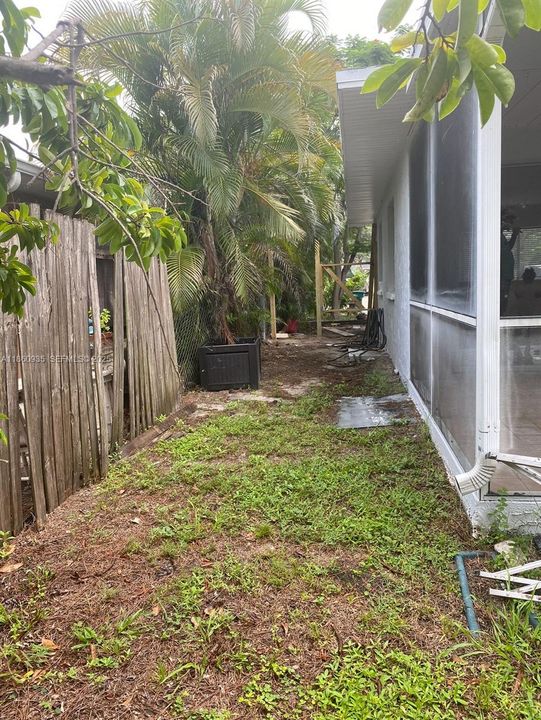 For Rent: $2,600 (3 beds, 2 baths, 1351 Square Feet)