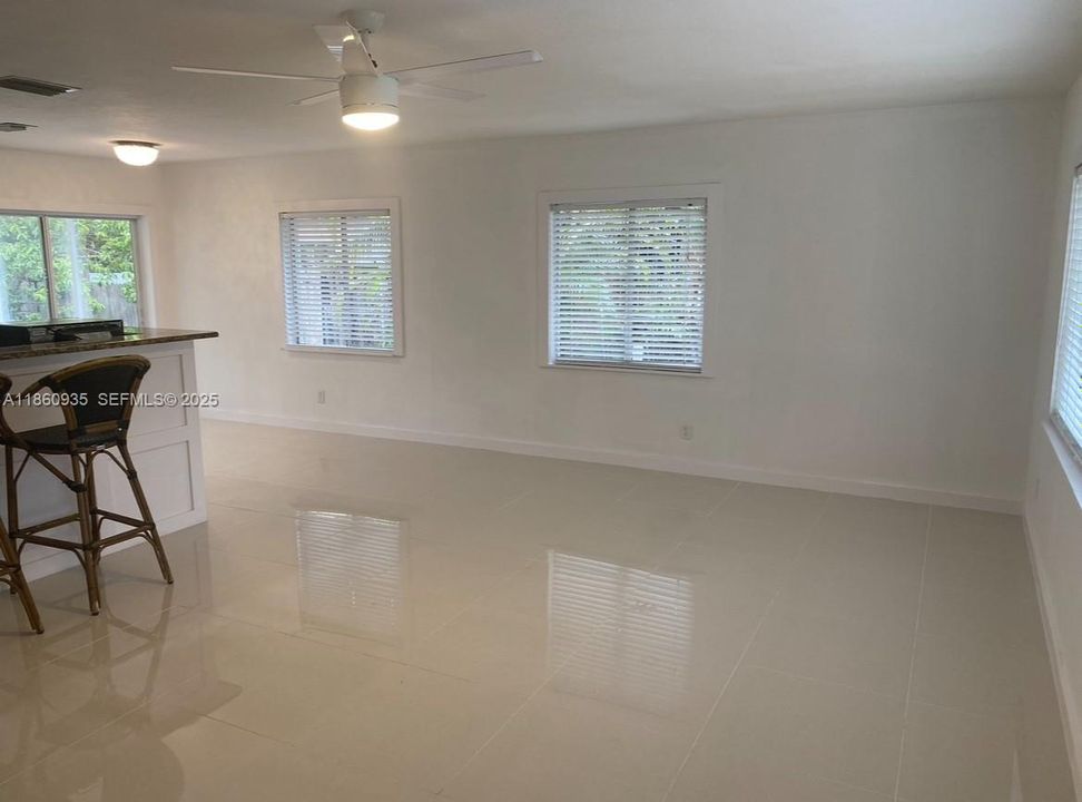 For Rent: $2,600 (3 beds, 2 baths, 1351 Square Feet)