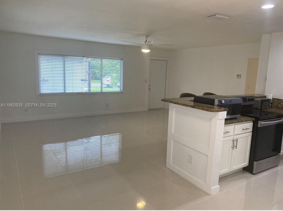 For Rent: $2,600 (3 beds, 2 baths, 1351 Square Feet)