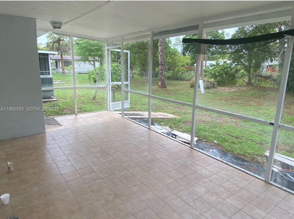 For Rent: $2,600 (3 beds, 2 baths, 1351 Square Feet)