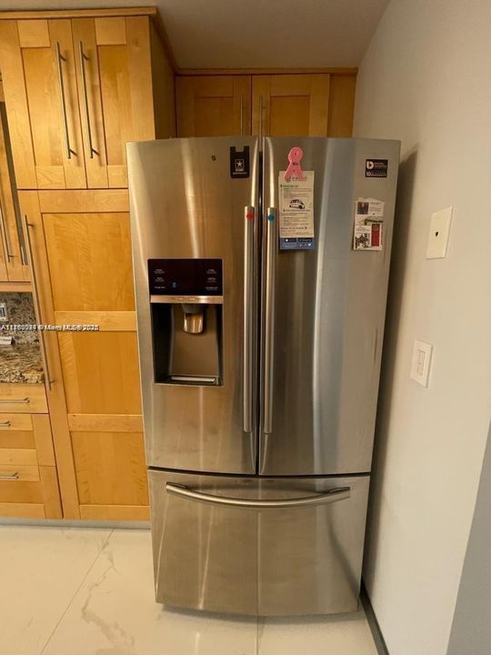 待售: $660,000 (2 贝兹, 2 浴室, 1360 平方英尺)