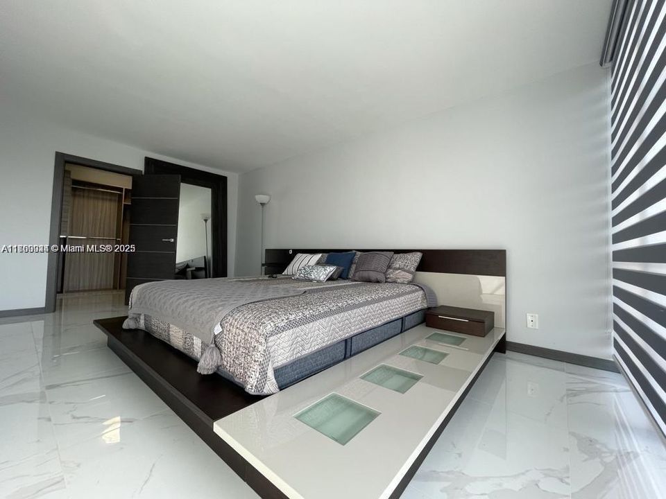 待售: $660,000 (2 贝兹, 2 浴室, 1360 平方英尺)