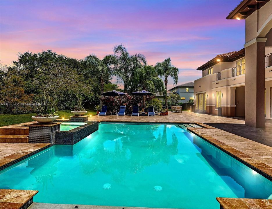 For Sale: $3,299,000 (5 beds, 4 baths, 5373 Square Feet)