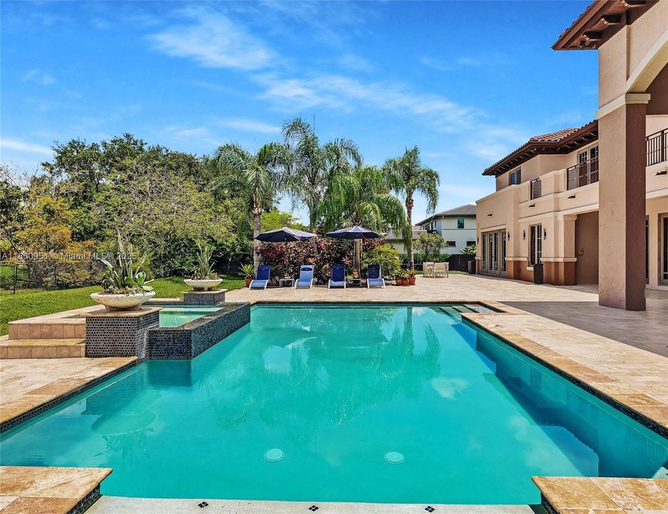 For Sale: $3,299,000 (5 beds, 4 baths, 5373 Square Feet)