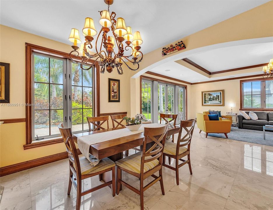 For Sale: $3,299,000 (5 beds, 4 baths, 5373 Square Feet)