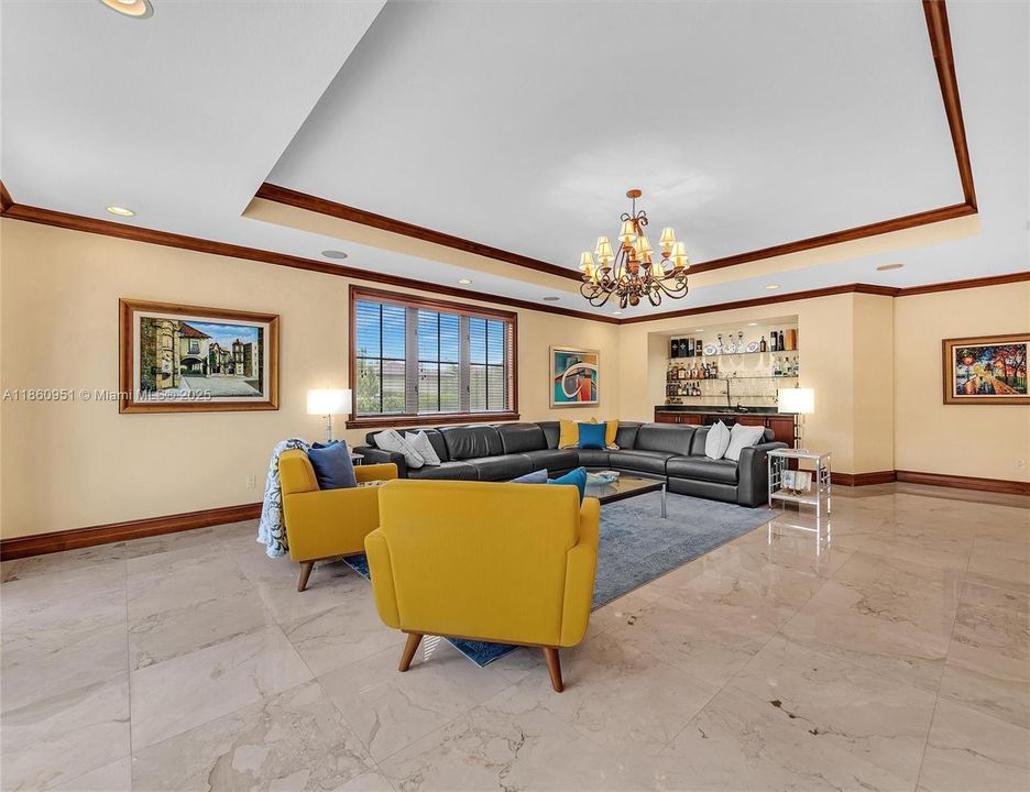 For Sale: $3,299,000 (5 beds, 4 baths, 5373 Square Feet)