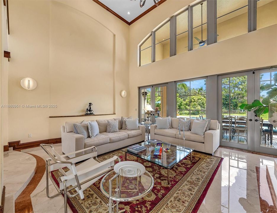 For Sale: $3,299,000 (5 beds, 4 baths, 5373 Square Feet)