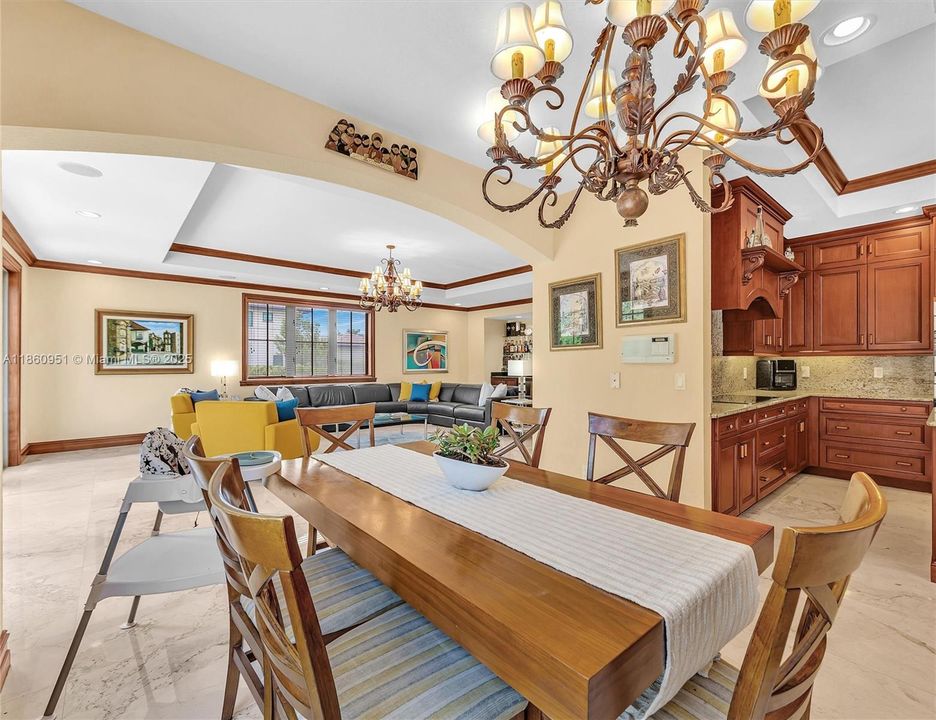 For Sale: $3,299,000 (5 beds, 4 baths, 5373 Square Feet)