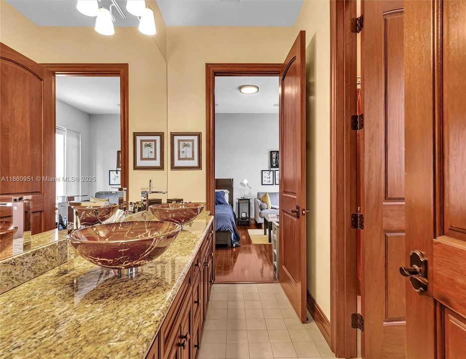 For Sale: $3,299,000 (5 beds, 4 baths, 5373 Square Feet)