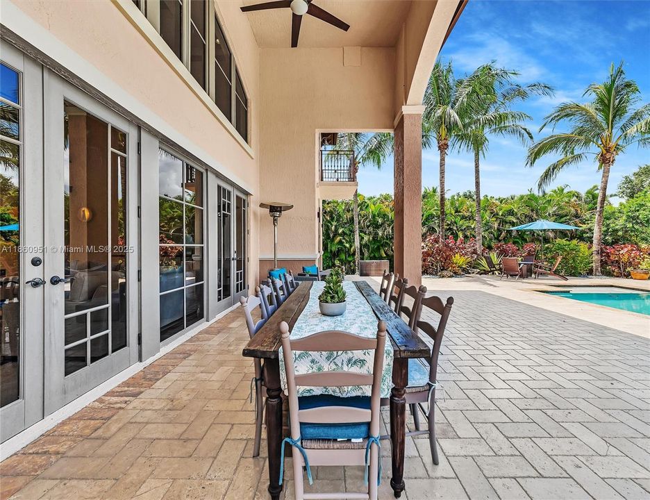 For Sale: $3,299,000 (5 beds, 4 baths, 5373 Square Feet)