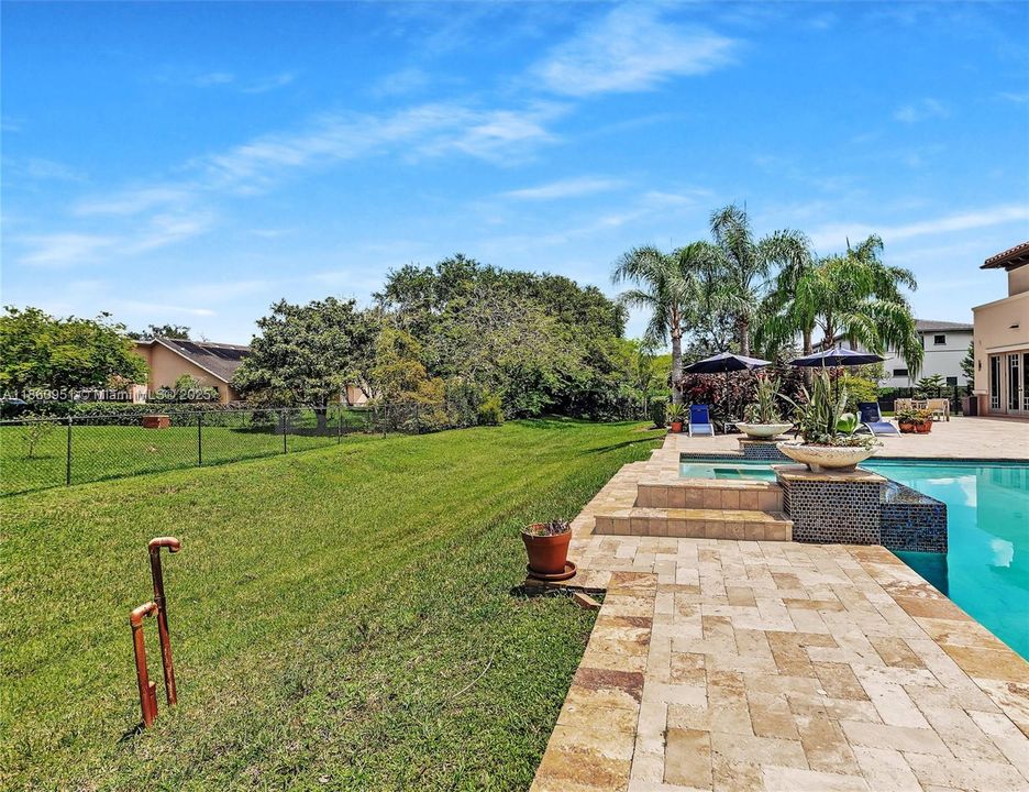 For Sale: $3,299,000 (5 beds, 4 baths, 5373 Square Feet)