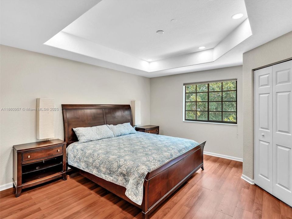 Activo con contrato: $459,900 (2 camas, 2 baños, 1155 Pies cuadrados)