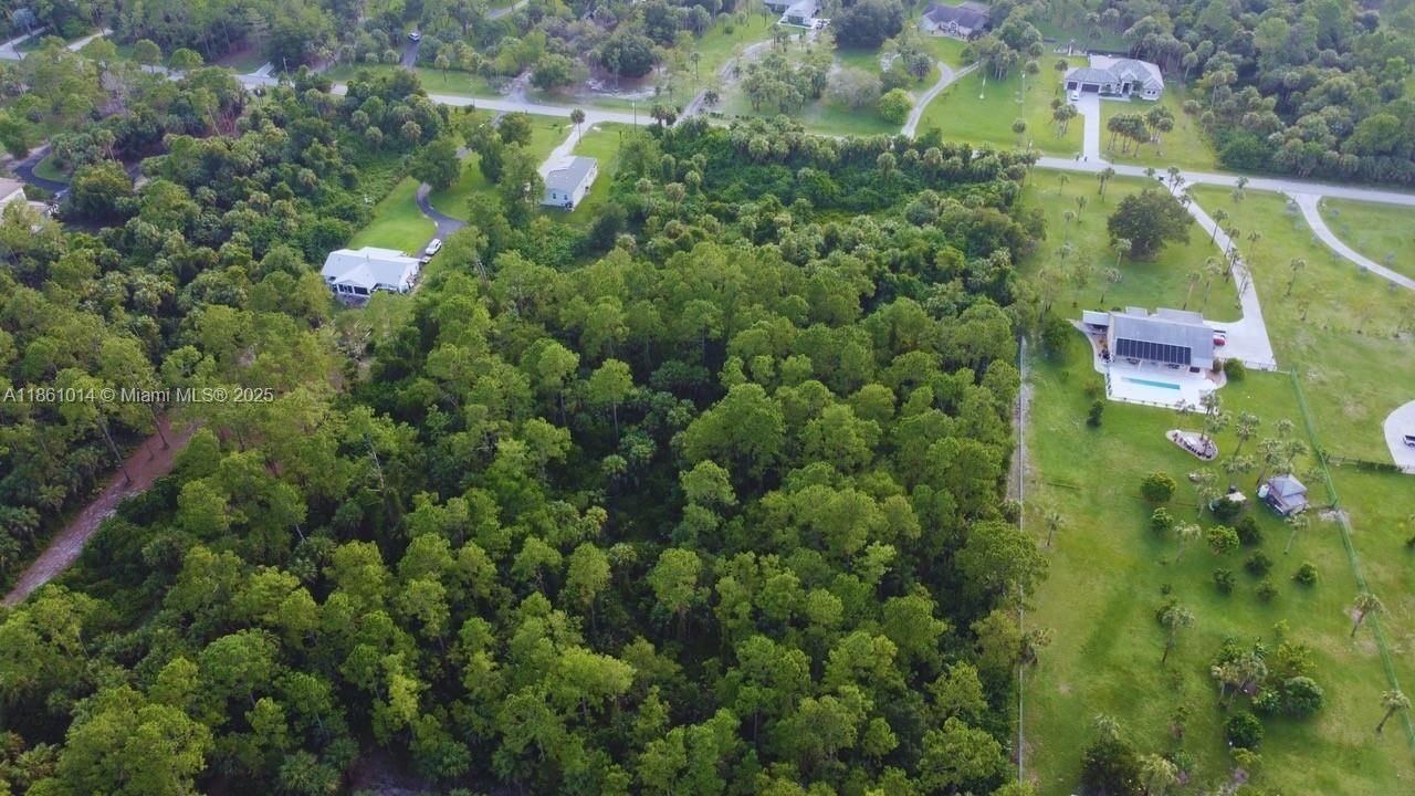 На продажу: $799,900 (5.00 acres)