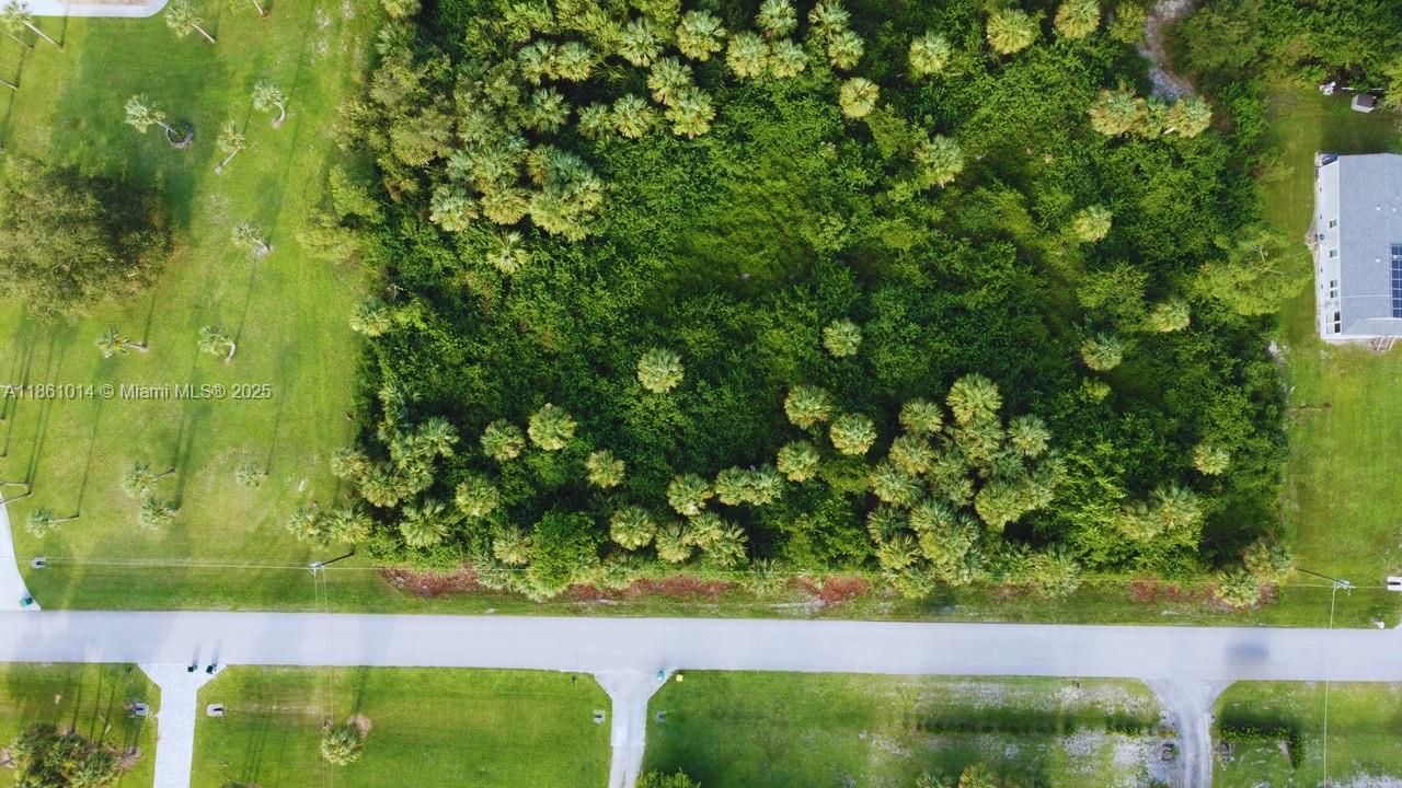 На продажу: $799,900 (5.00 acres)