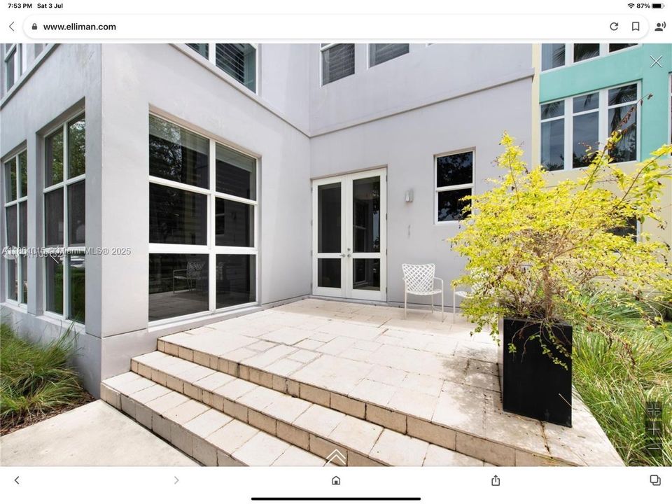 Activo con contrato: $20,000 (4 camas, 4 baños, 3994 Pies cuadrados)