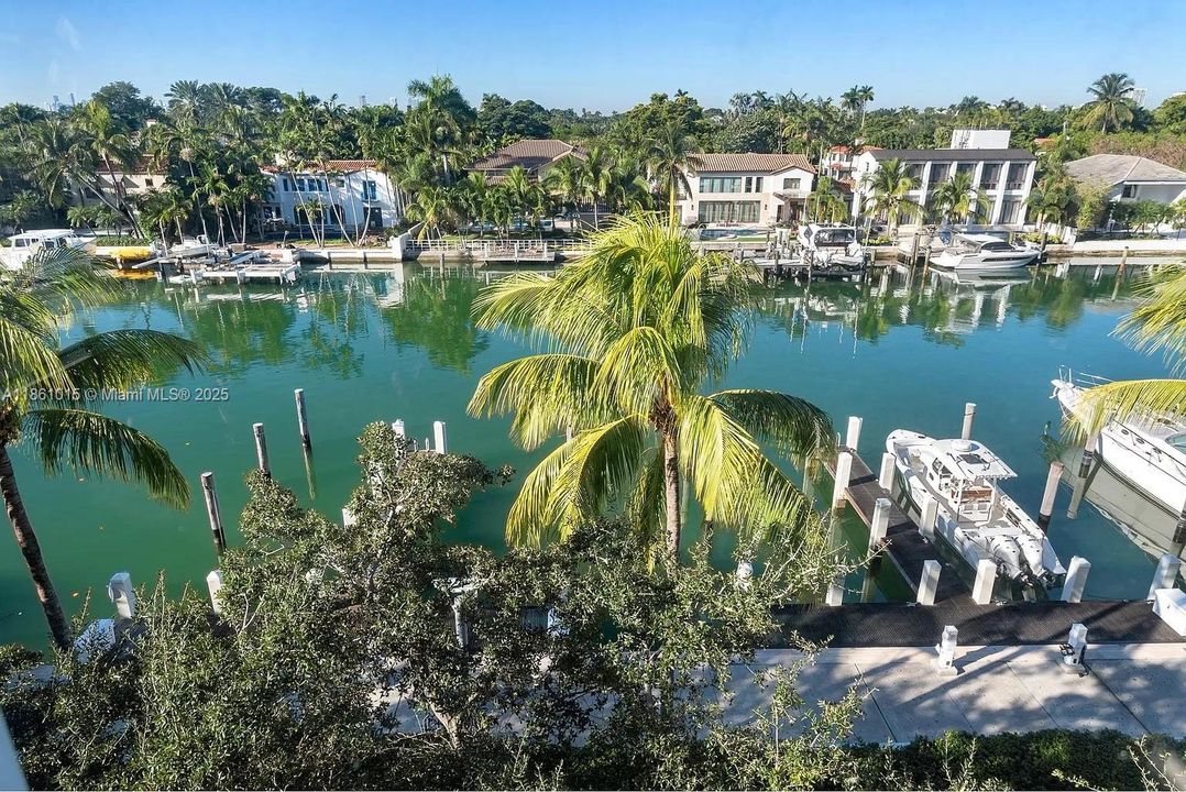 Activo con contrato: $20,000 (4 camas, 4 baños, 3994 Pies cuadrados)