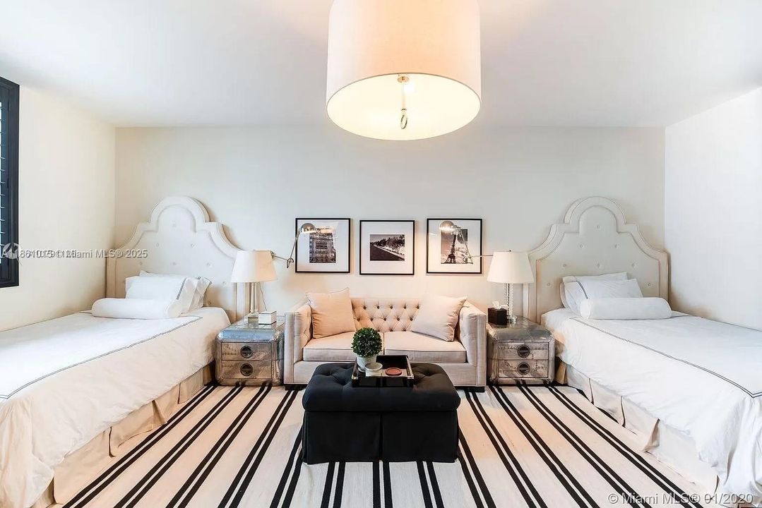 Activo con contrato: $20,000 (4 camas, 4 baños, 3994 Pies cuadrados)