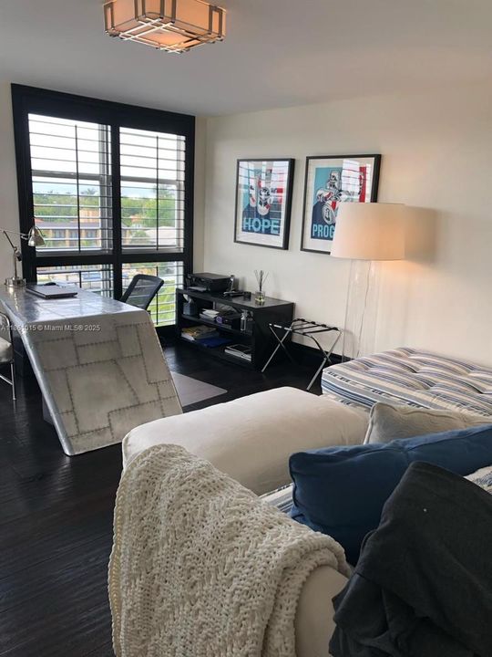 Activo con contrato: $20,000 (4 camas, 4 baños, 3994 Pies cuadrados)