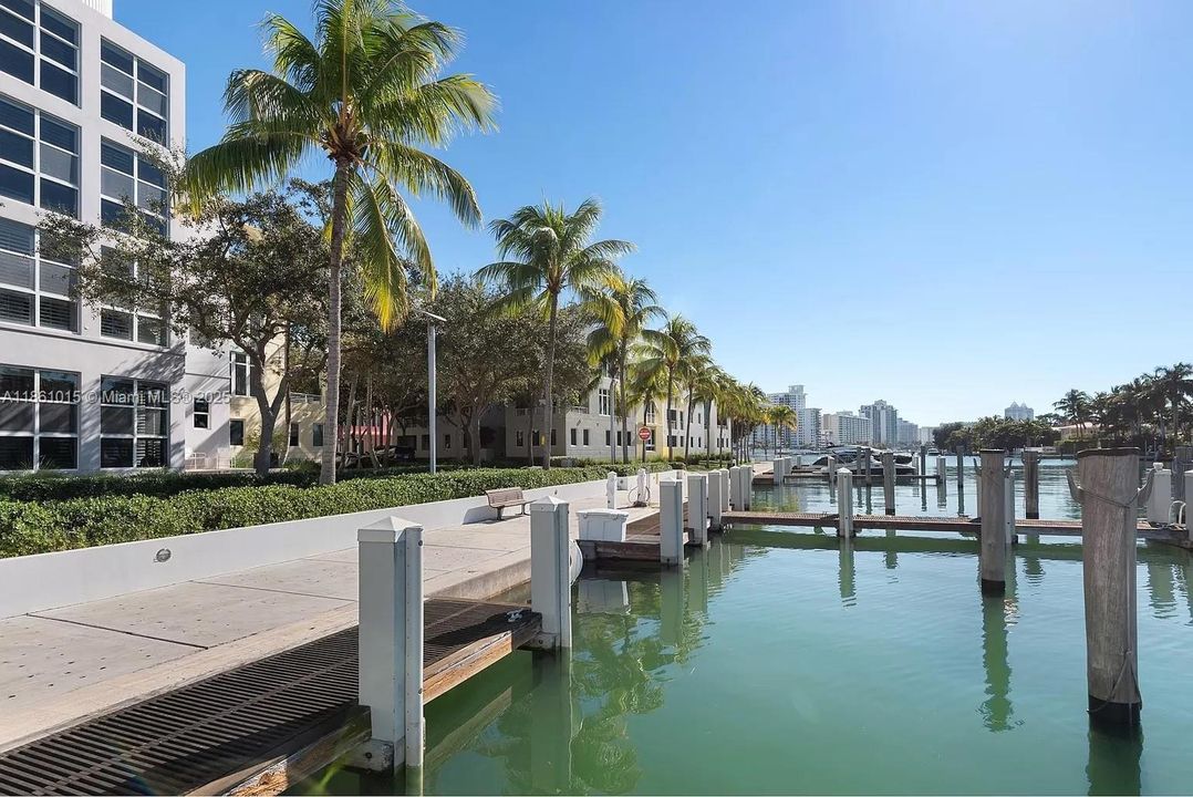 Activo con contrato: $20,000 (4 camas, 4 baños, 3994 Pies cuadrados)