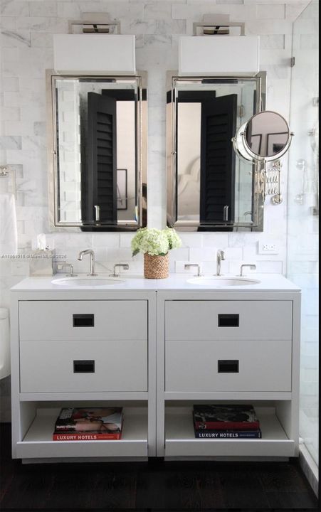 Activo con contrato: $20,000 (4 camas, 4 baños, 3994 Pies cuadrados)