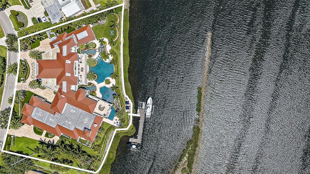 На продажу: $39,900,000 (6 спален, 7 ванн, 19206 Квадратных фут)