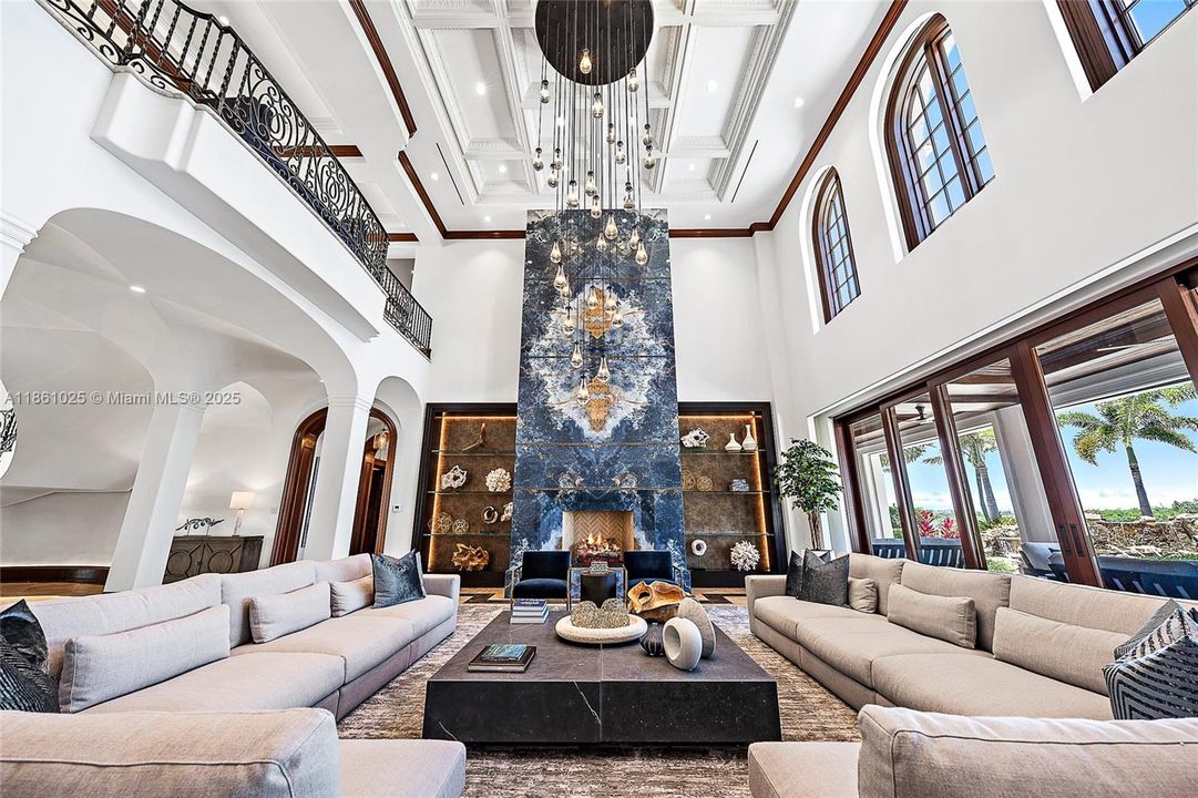 На продажу: $39,900,000 (6 спален, 7 ванн, 19206 Квадратных фут)