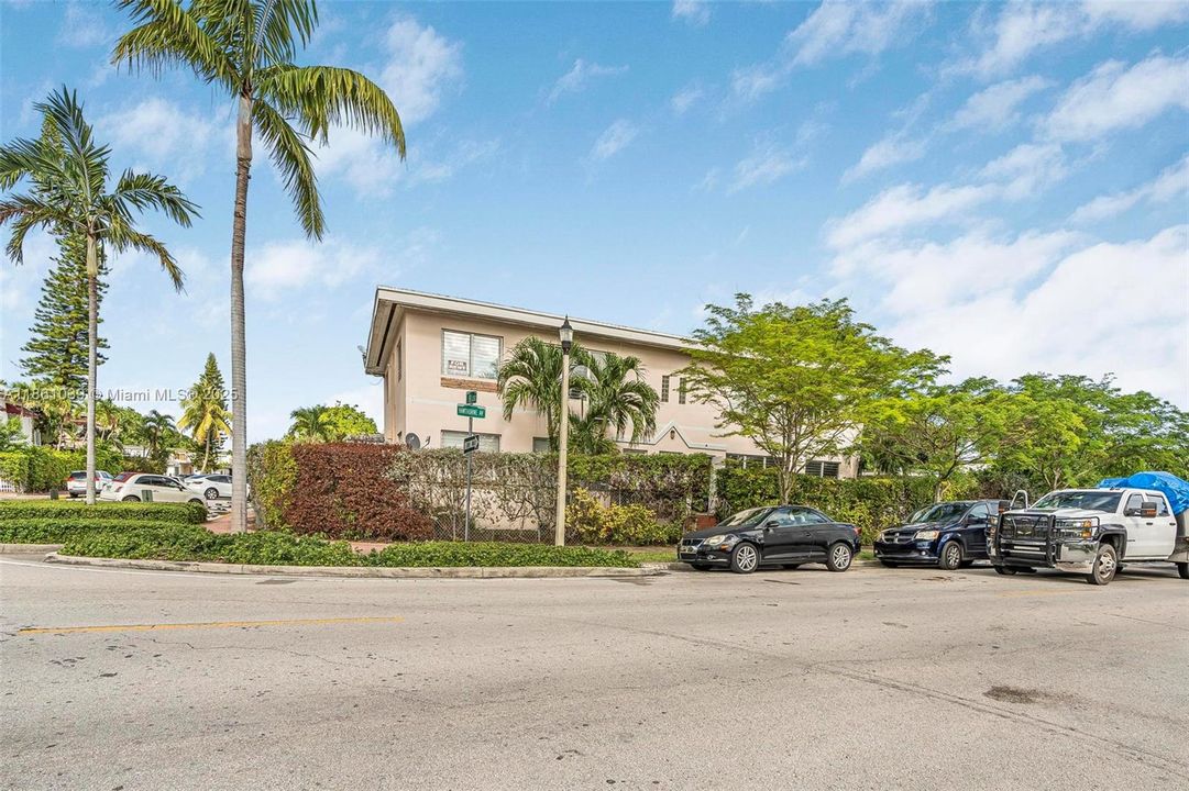 For Sale: $1,599,000 (0 beds, 0 baths, 4429 Square Feet)