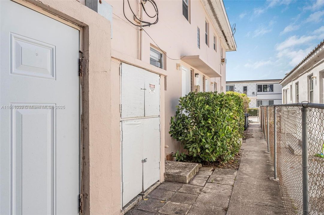 For Sale: $1,599,000 (0 beds, 0 baths, 4429 Square Feet)